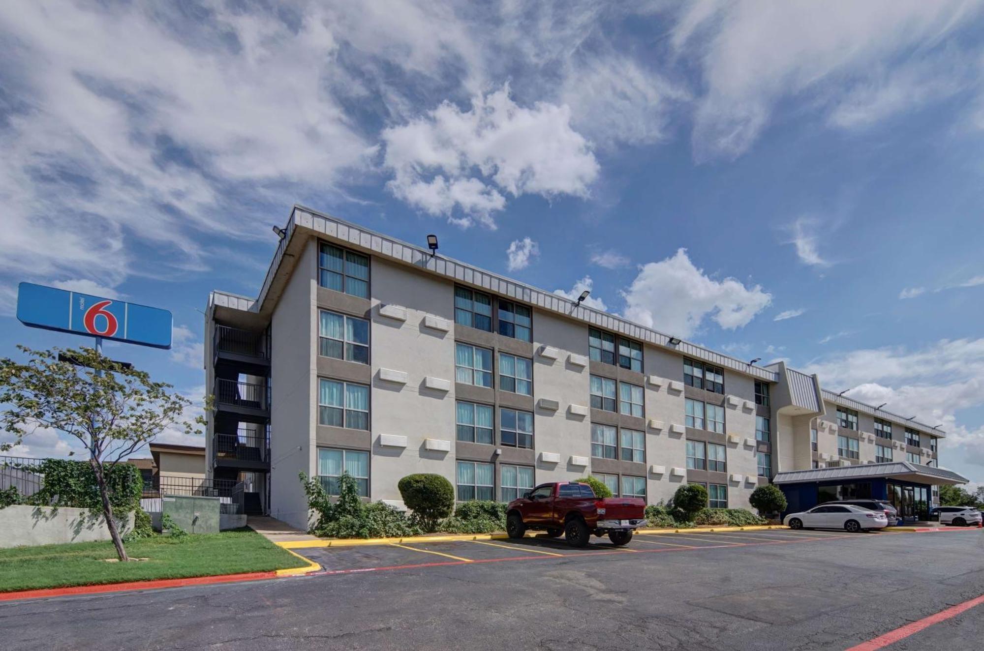 Motel 6-Fort Worth, Tx - Downtown East Екстериор снимка