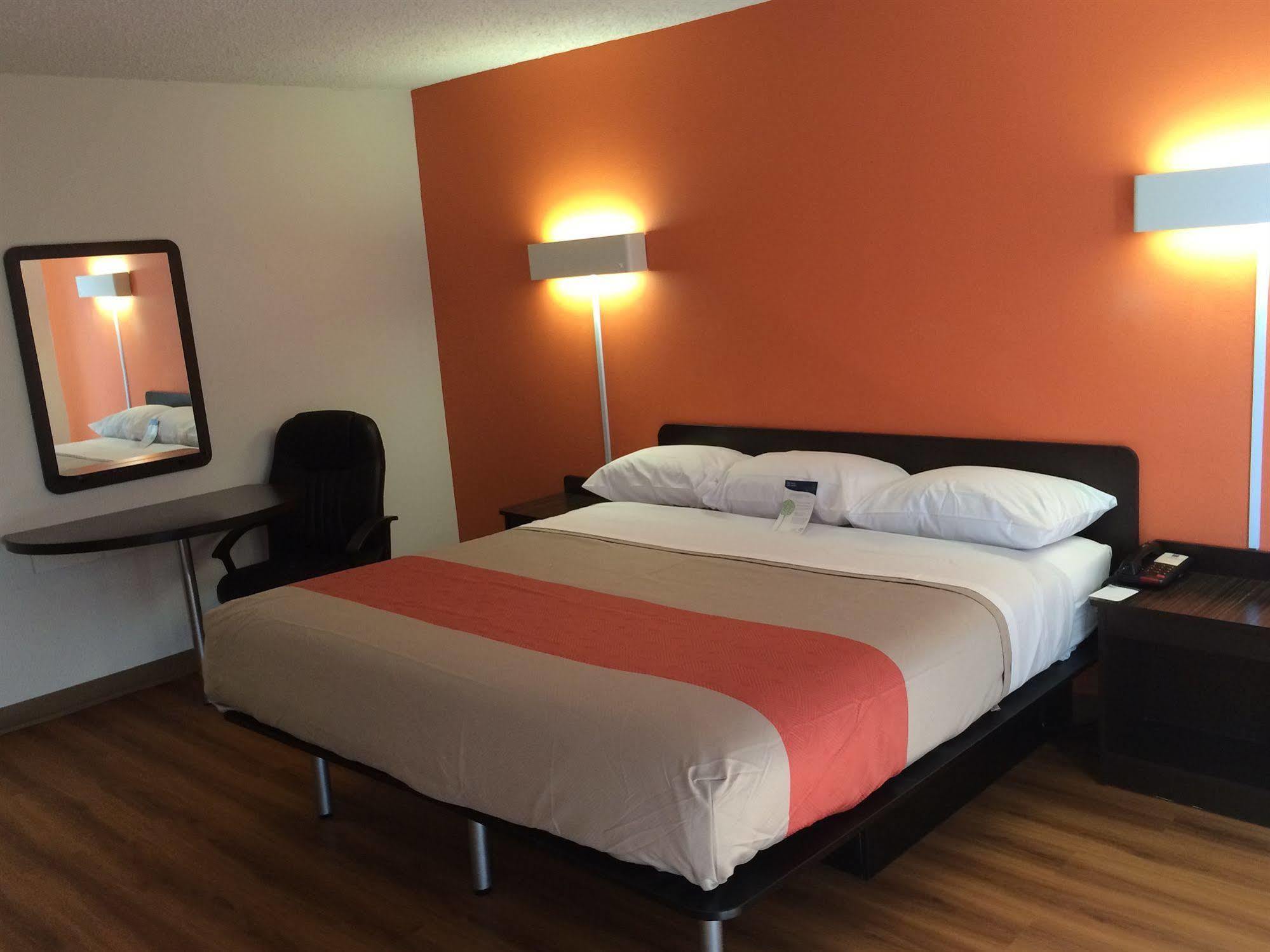 Motel 6-Fort Worth, Tx - Downtown East Екстериор снимка